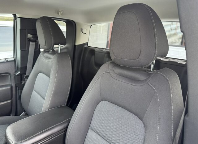 
								2022 Chevrolet Colorado Extended Cab Pickup full									