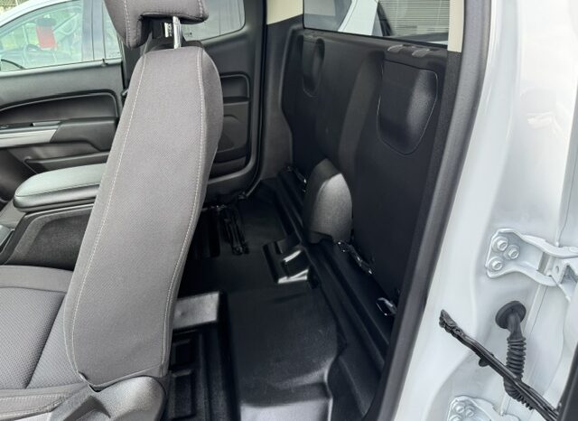 
								2022 Chevrolet Colorado Extended Cab Pickup full									
