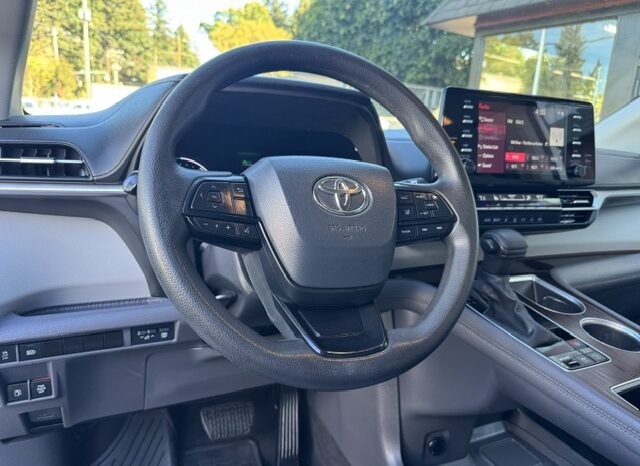 
								2024 Toyota Sienna LE Minivan **AWD** full									