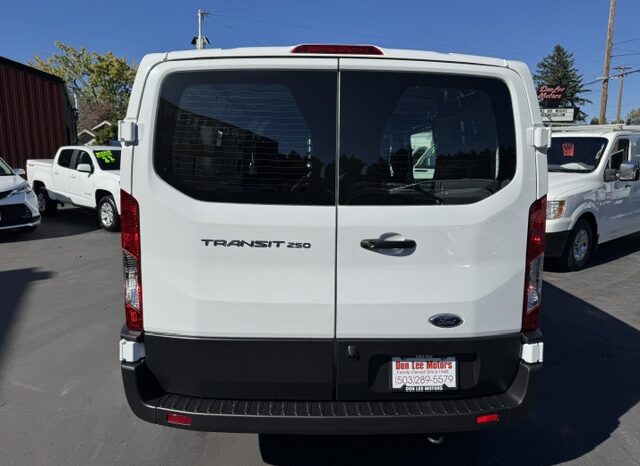 
								2025 Ford Transit 250 Cargo Van full									