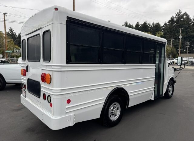 
								2013 Chevrolet Express 3500 **COLLINS BUS** full									