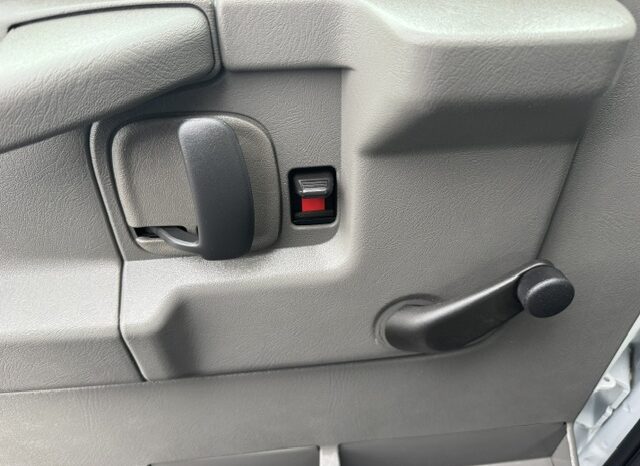 
								2013 Chevrolet Express 3500 **COLLINS BUS** full									
