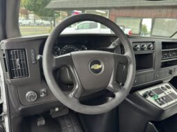 
										2013 Chevrolet Express 3500 **COLLINS BUS** full									