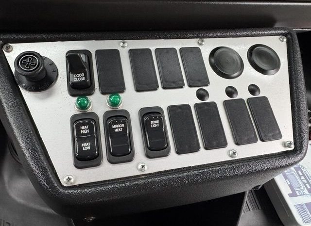 
								2013 Chevrolet Express 3500 **COLLINS BUS** full									