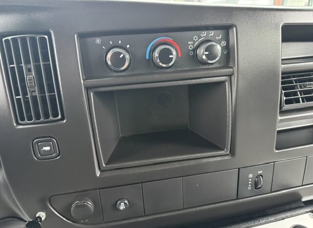 
								2013 Chevrolet Express 3500 **COLLINS BUS** full									