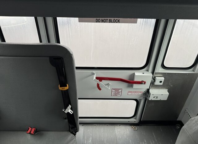 
								2013 Chevrolet Express 3500 **COLLINS BUS** full									