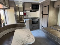
										2019 Chevrolet Express 4500 Coachmen Freelander 26DS MotorHome full									